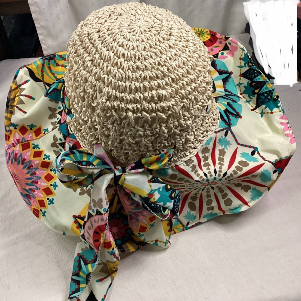 Elegant Colorful Medallion Sun Hat - Picture 2 of 4